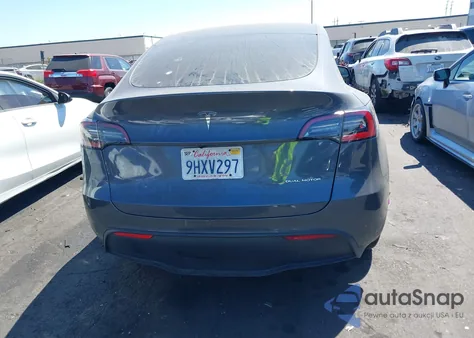 2023 Tesla Model Y z USA, uszkodzony, nr VIN 7SAYGDEE5PF865572